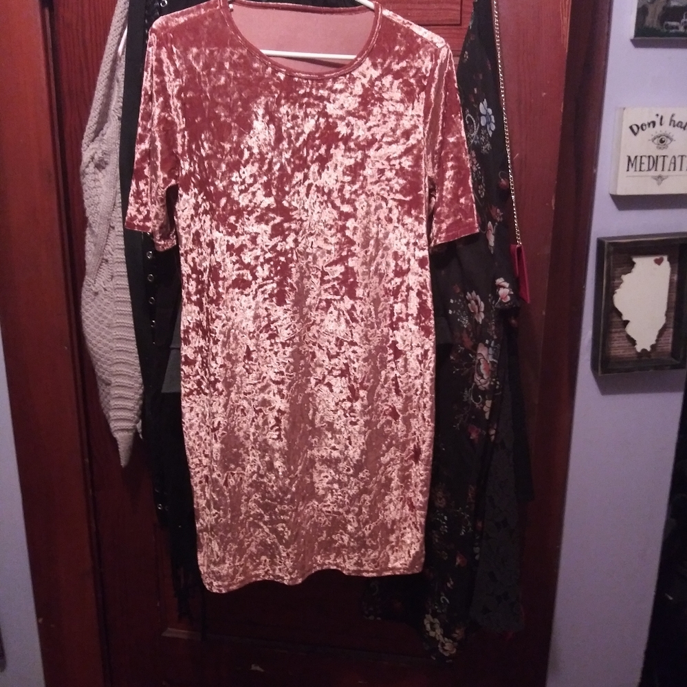 Crushed velvet t-shirt dress